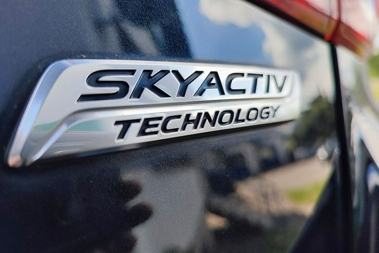 Mazda 3 2.0 SKYACTIV-G 120 Sports-Line + Head-up-Display zdjęcie 13