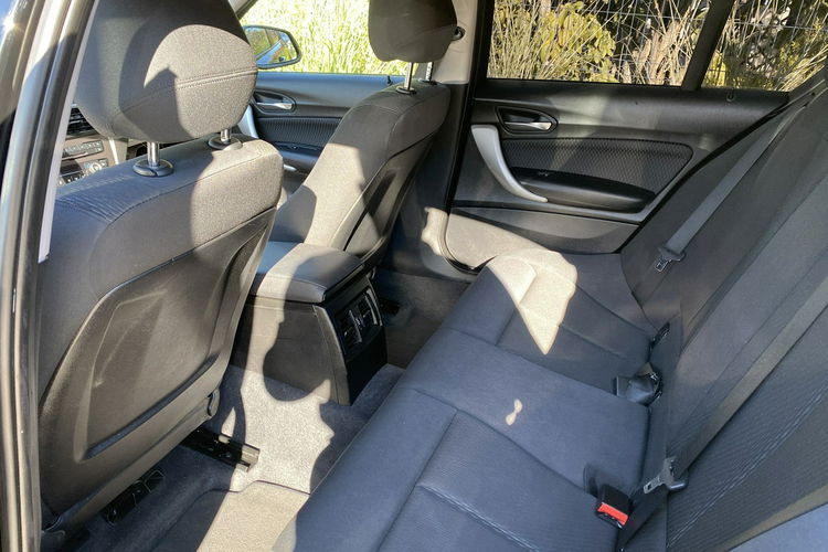 BMW 120 Bardzo zadbana NISKI oryginalny przebieg zdjęcie 18
