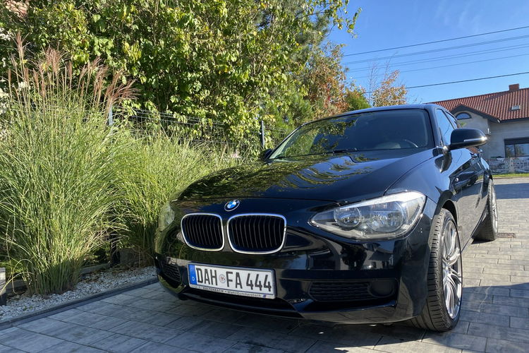 BMW 120 Bardzo zadbana NISKI oryginalny przebieg zdjęcie 9