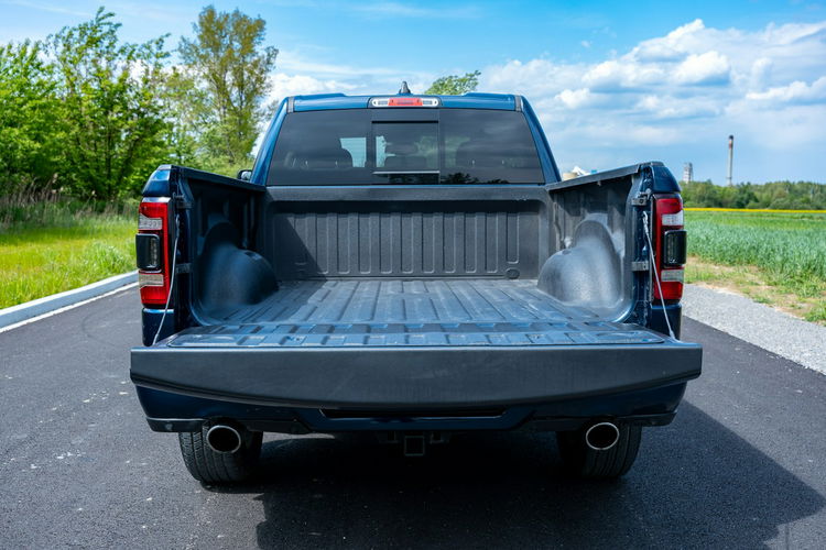 RAM Dodge RAM 1500 5.7 V8 4x4 BLUE 2019r zdjęcie 22