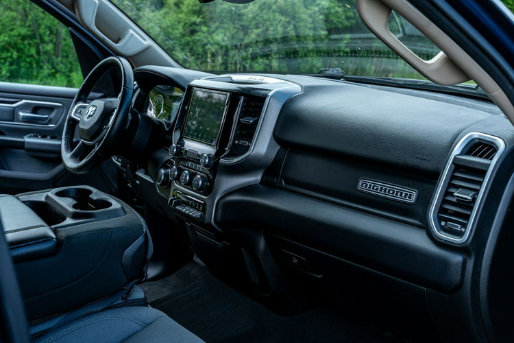 RAM Dodge RAM 1500 5.7 V8 4x4 BLUE 2019r zdjęcie 27