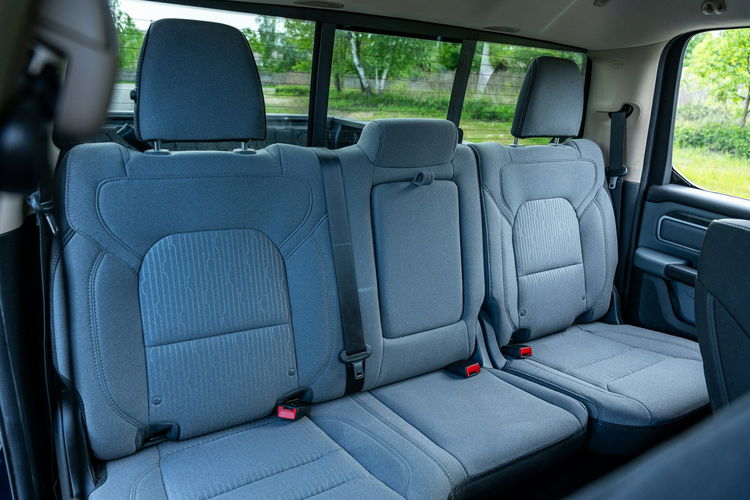 RAM Dodge RAM 1500 5.7 V8 4x4 BLUE 2019r zdjęcie 31