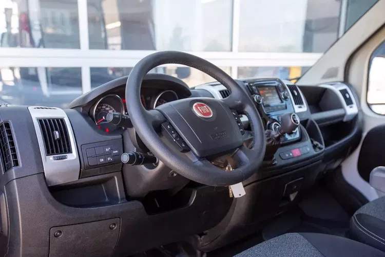 Fiat Ducato 2.3 130KM KONTENER + WINDA zdjęcie 12