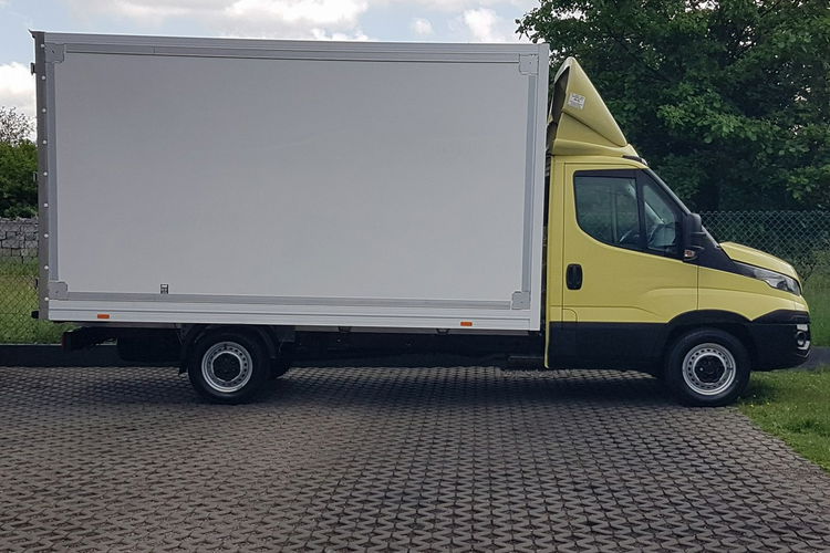 Iveco Daily KONTENER 8EP KLIMA 4.14x2.21x2.20 MANUAL KRAJOWY DMC 3500 KG zdjęcie 12