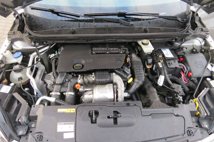 Peugeot 308 1.6 Blue HDi 120 KM Nawigacja Parktronic Klimatronic zdjęcie 19