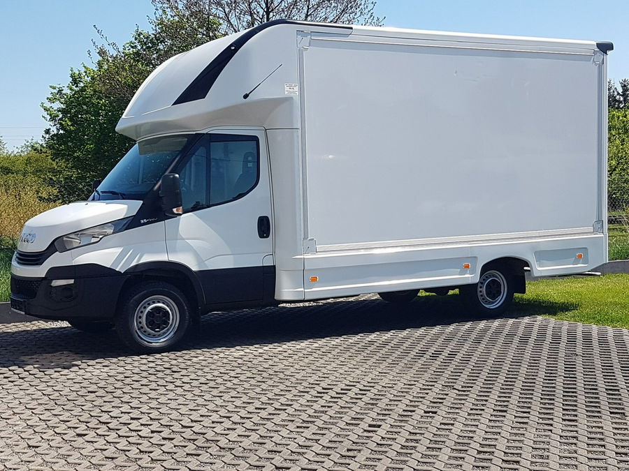 Iveco Daily KONTENER NISKOPODŁOGOWY 4.31x2.23x2.42 KLIMA 35S14 KAMPER KONIOWÓZ zdjęcie 