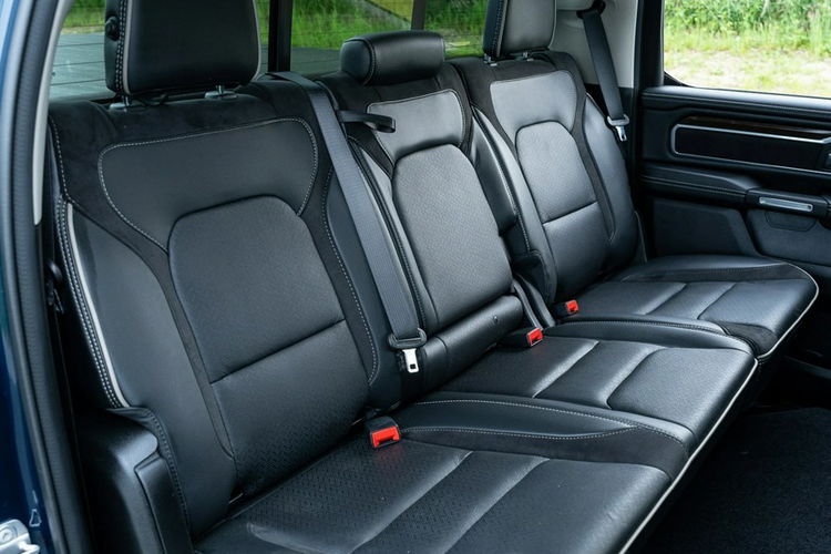 RAM Dodge RAM 1500 / 4x4 / Bogato wyposażony / 5.7 V8 Oryginalny Przebieg zdjęcie 19