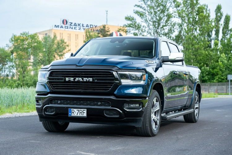 RAM Dodge RAM 1500 / 4x4 / Bogato wyposażony / 5.7 V8 Oryginalny Przebieg zdjęcie 23