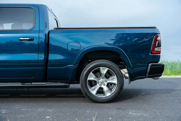 RAM Dodge RAM 1500 / 4x4 / Bogato wyposażony / 5.7 V8 Oryginalny Przebieg zdjęcie 5