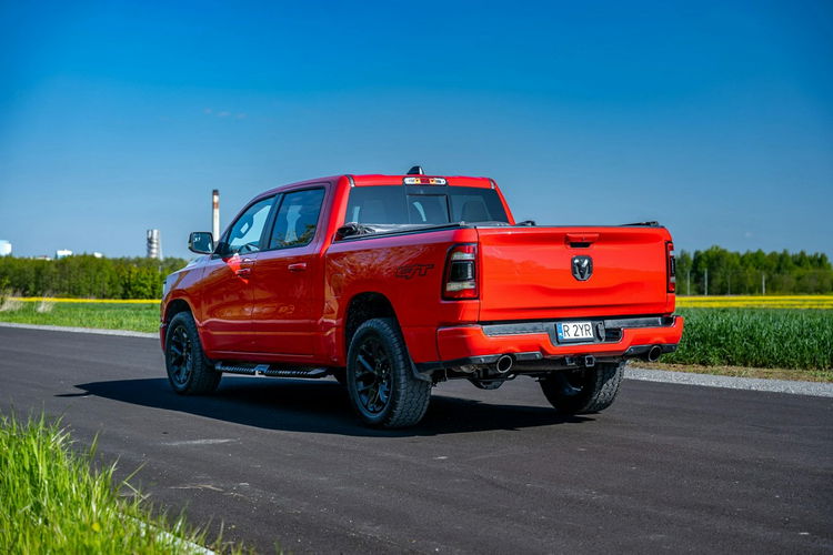 RAM Dodge RAM 1500 /RAM Dodge 5.7 GT Crew Cab Laramie 2022 zdjęcie 3