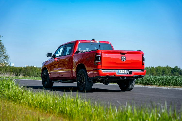 RAM Dodge RAM 1500 /RAM Dodge 5.7 GT Crew Cab Laramie 2022 zdjęcie 9
