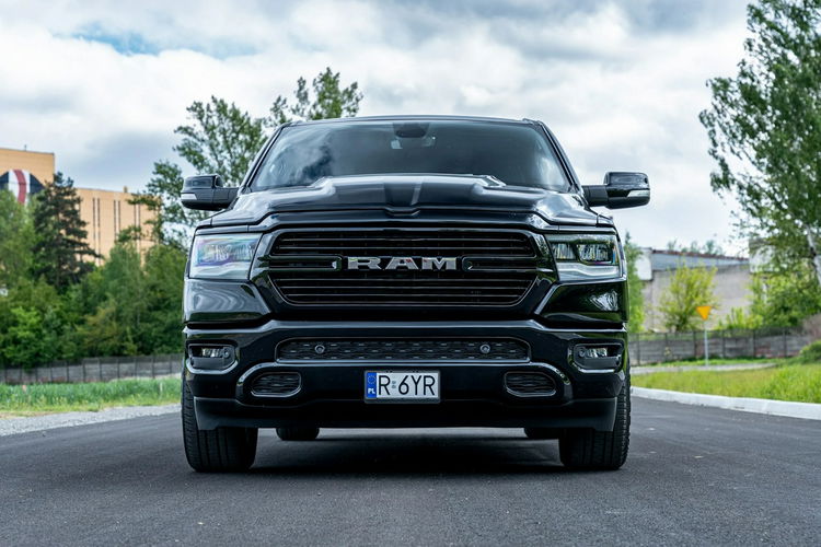 RAM Dodge RAM 1500 / 4x4 / Bogato wyposażony / 5.7 V8 Oryginalny Przebieg zdjęcie 17
