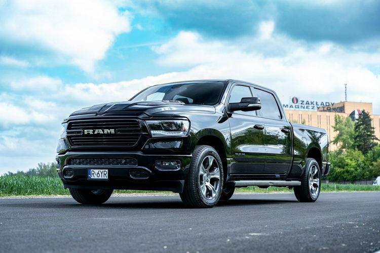 RAM Dodge RAM 1500 / 4x4 / Bogato wyposażony / 5.7 V8 Oryginalny Przebieg zdjęcie 21