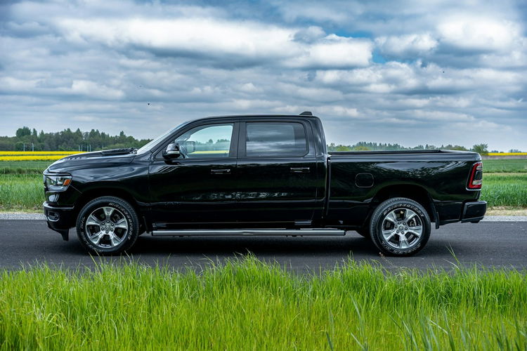 RAM Dodge RAM 1500 / 4x4 / Bogato wyposażony / 5.7 V8 Oryginalny Przebieg zdjęcie 22
