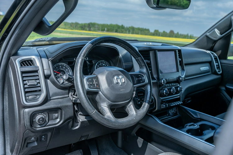 RAM Dodge RAM 1500 / 4x4 / Bogato wyposażony / 5.7 V8 Oryginalny Przebieg zdjęcie 29