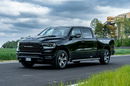 RAM Dodge RAM 1500 / 4x4 / Bogato wyposażony / 5.7 V8 Oryginalny Przebieg zdjęcie 3