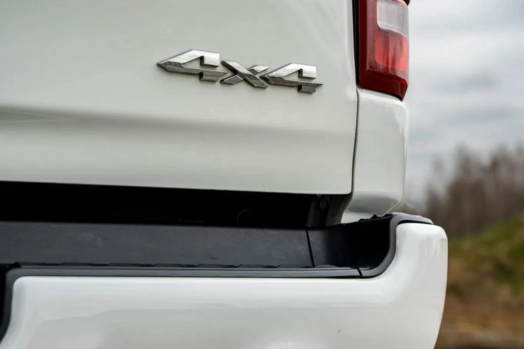 1500 DODGE RAM 1500 LARAMIE 5.7 PIĘKNE WNĘTRZE BOGATO WYPOSAŻONY 2020R. zdjęcie 12