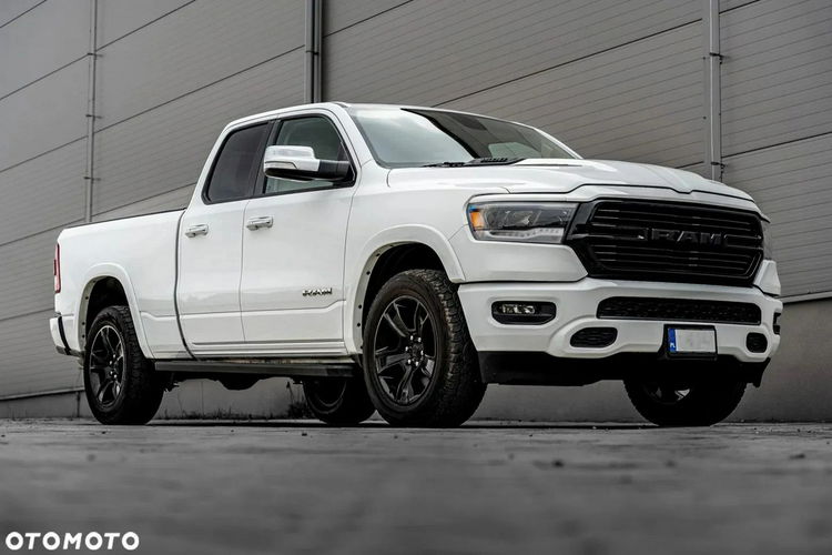 1500 DODGE RAM 1500 LARAMIE 5.7 PIĘKNE WNĘTRZE BOGATO WYPOSAŻONY 2020R. zdjęcie 13