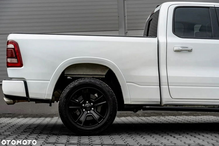 1500 DODGE RAM 1500 LARAMIE 5.7 PIĘKNE WNĘTRZE BOGATO WYPOSAŻONY 2020R. zdjęcie 15