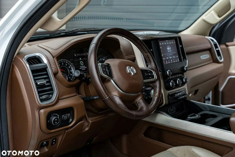 1500 DODGE RAM 1500 LARAMIE 5.7 PIĘKNE WNĘTRZE BOGATO WYPOSAŻONY 2020R. zdjęcie 26