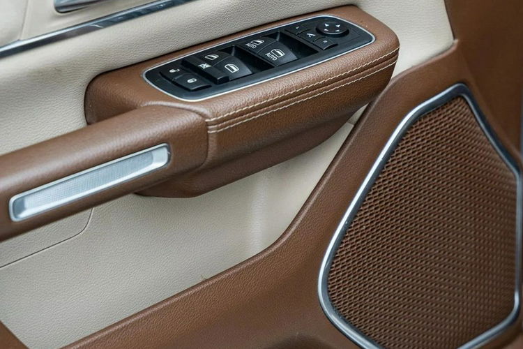 1500 DODGE RAM 1500 LARAMIE 5.7 PIĘKNE WNĘTRZE BOGATO WYPOSAŻONY 2020R. zdjęcie 32