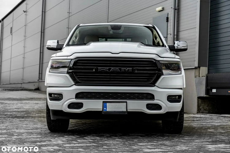 1500 DODGE RAM 1500 LARAMIE 5.7 PIĘKNE WNĘTRZE BOGATO WYPOSAŻONY 2020R. zdjęcie 6