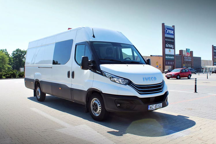 Iveco Daily 35S18 HiMatic 7- osobowa brygadówka / zabudowa Carpol zdjęcie 12