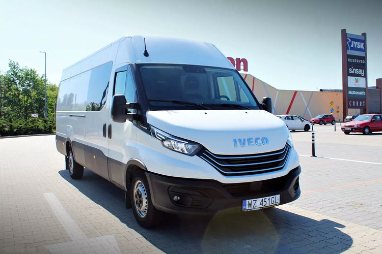 Iveco Daily 35S18 HiMatic 7- osobowa brygadówka / zabudowa Carpol zdjęcie 13