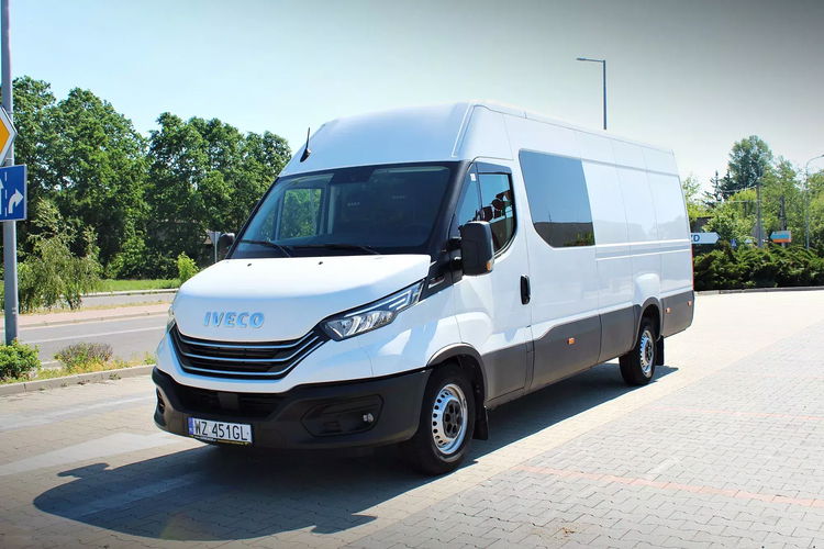 Iveco Daily 35S18 HiMatic 7- osobowa brygadówka / zabudowa Carpol zdjęcie 3