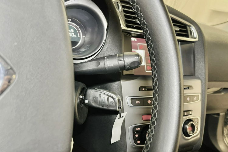 Citroen C4 1.6 e-HDI 100PS Lift Tendance LED Alu 16 Navi Klimatronic Z Niemiec zdjęcie 17