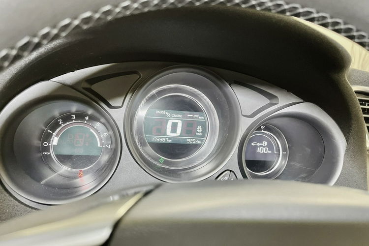 Citroen C4 1.6 e-HDI 100PS Lift Tendance LED Alu 16 Navi Klimatronic Z Niemiec zdjęcie 22