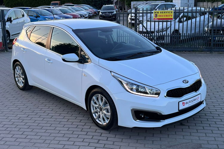 Kia Cee'd Lifting Gwarancja Dream Team Edition zdjęcie 1