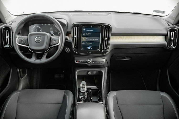 Volvo XC 40 WD9470M # T3 Inscription NAVI K.cofania 2 stref klima Salon PL VAT 23% zdjęcie 16