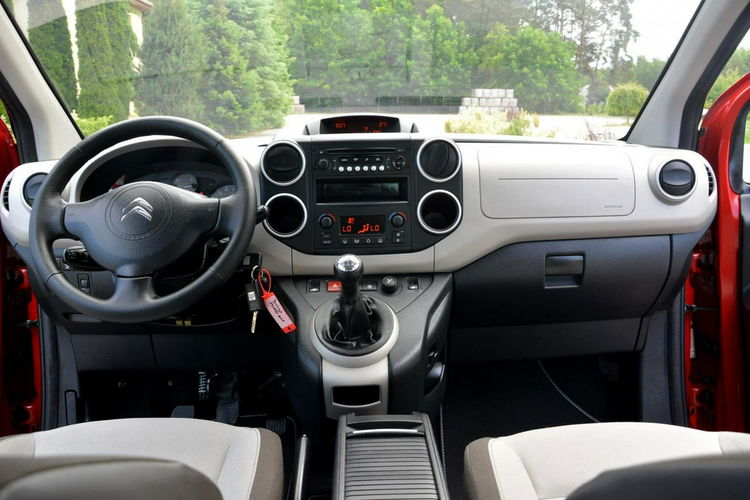 Citroen Berlingo 1.6HDI(114KM) lift Multispace Ledy Relingi Parltronic Hak Alu 16 zdjęcie 23