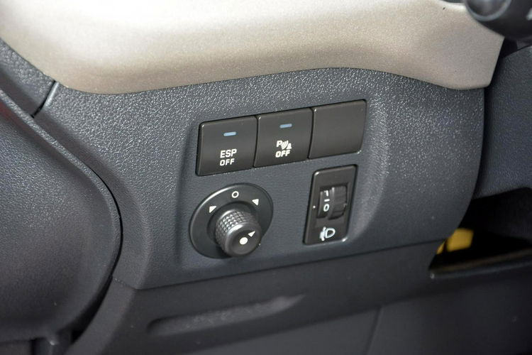 Citroen Berlingo 1.6HDI(114KM) lift Multispace Ledy Relingi Parltronic Hak Alu 16 zdjęcie 25
