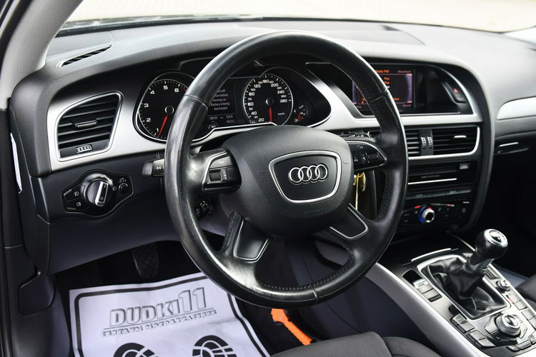 Audi A4 1.8TFSI , Navi< Klimatr 2 str.Alu, Tempomat, Manual, Hak. zdjęcie 17