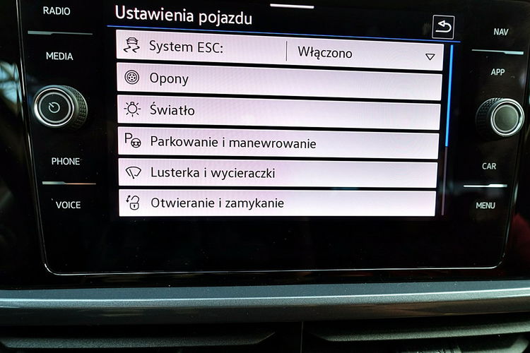 Volkswagen T-Roc 150km AUTOMAT IQLED+Kamera 3Lata GWARANCJA 1wł Kraj Bezwypadkowy FV23% 4x2 zdjęcie 28