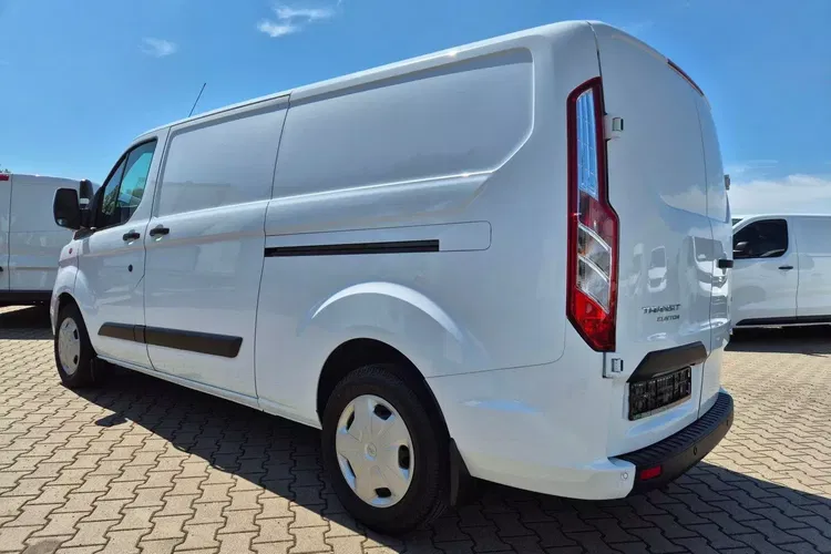 Ford Transit Custom Long 69999zł NETTO 2.0 TdCi/131KM zdjęcie 8