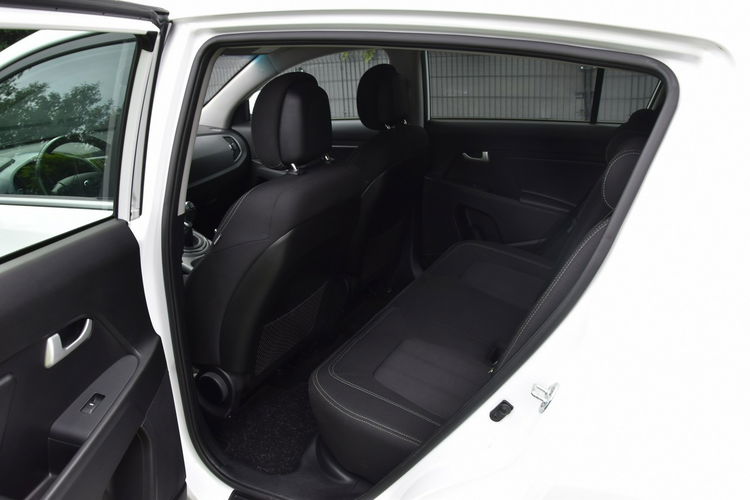 Kia Sportage 1.6 Benzyna Gwarancja Bogate Wyposażenie Zadbane zdjęcie 10
