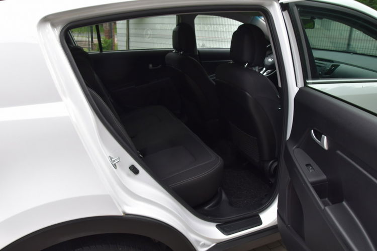 Kia Sportage 1.6 Benzyna Gwarancja Bogate Wyposażenie Zadbane zdjęcie 11