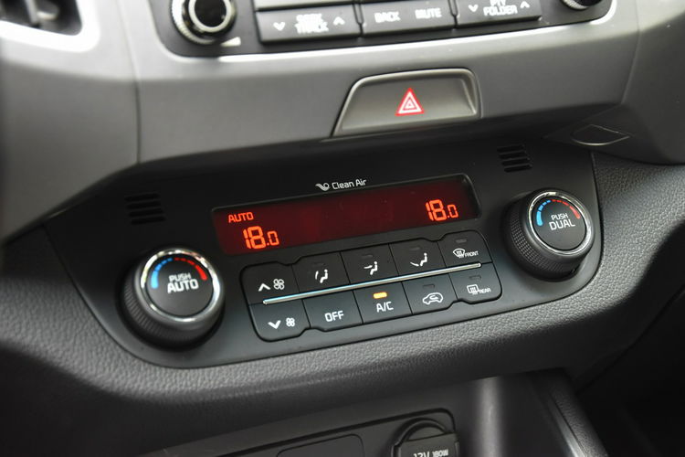Kia Sportage 1.6 Benzyna Gwarancja Bogate Wyposażenie Zadbane zdjęcie 27