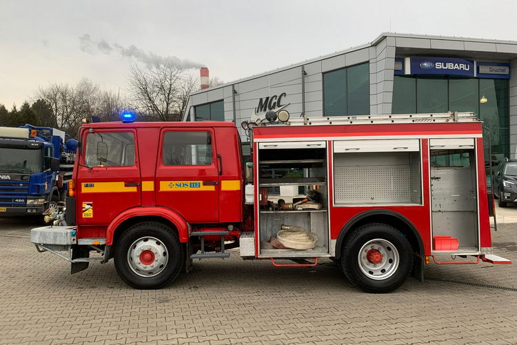 Volvo F613 STRAŻ POŻARNA - STAN BDB - POMPA Z PRZODU zdjęcie 18