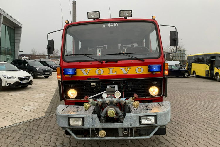 Volvo F613 STRAŻ POŻARNA - STAN BDB - POMPA Z PRZODU zdjęcie 2