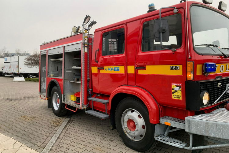 Volvo F613 STRAŻ POŻARNA - STAN BDB - POMPA Z PRZODU zdjęcie 20