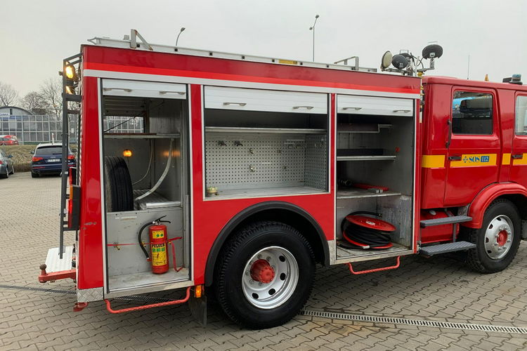 Volvo F613 STRAŻ POŻARNA - STAN BDB - POMPA Z PRZODU zdjęcie 23