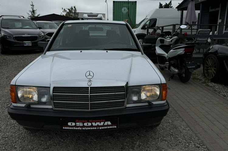 Mercedes W201 190 Benz 2.0 klima podgrzewane fotele szyberdach stan kolekcjonerski zdjęcie 5