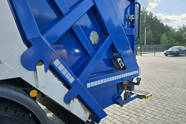 DAF LF 2011 Śmieciarka MOL PUSHER 2000 LF 2011 Śmieciarka MOL PUSHER 2000 zdjęcie 12