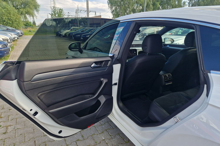 Arteon Volkswagen Arteon 4Motion Bezwypadkowy R-Line 4xPodgrz.Fotel Gwarancja zdjęcie 23