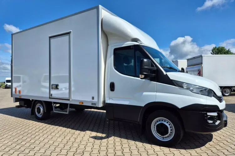 Iveco 35S16 Kontener 8 ePAL 84999zł NETTO 2.3 HPi/160KM Automat zdjęcie 2