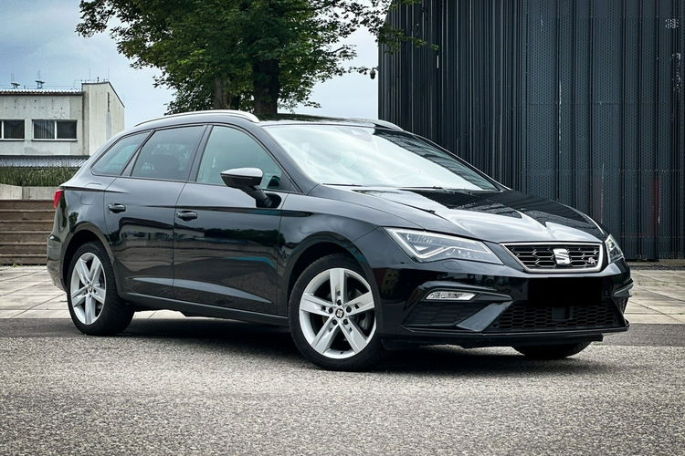 Seat Leon Cupra Virtual 300KM 4drive zdjęcie 4